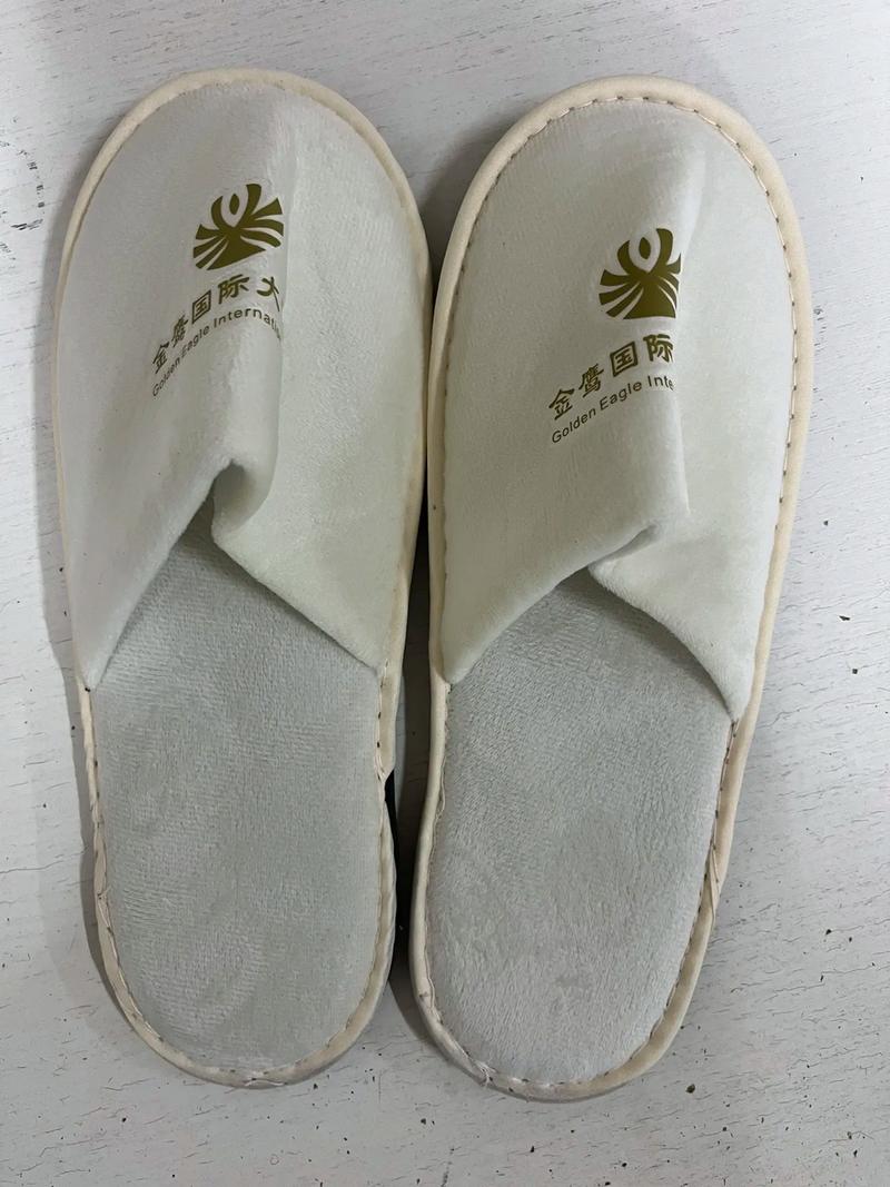 酒店拖鞋市场的创新趋势：个性化定制引领潮流